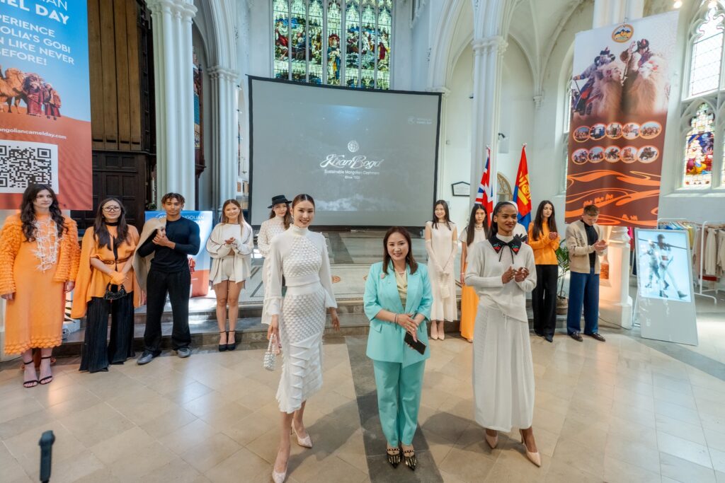 Лондон хотын St John’s Hyde Park-д Монгол тэмээний өдөрлөг амжилттай зохион байгуулагдаж Ханбогд кашимер оролцлоо